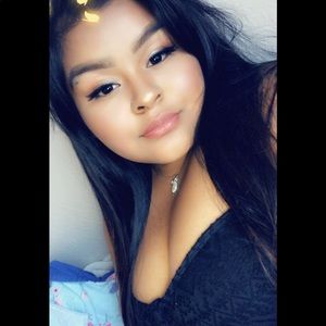 Meet your Posher, Carla